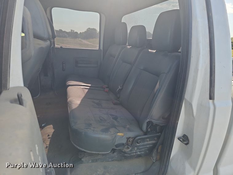 image for item DQ0271 2011 Ford F250 Super Duty  Crew Cab pickup truck