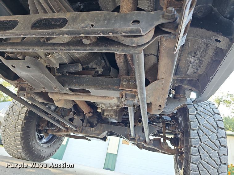 image for item DQ0292 2004 Chevrolet Silverado 1500  Crew Cab pickup truck