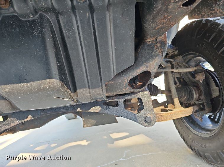 image for item DQ0292 2004 Chevrolet Silverado 1500  Crew Cab pickup truck