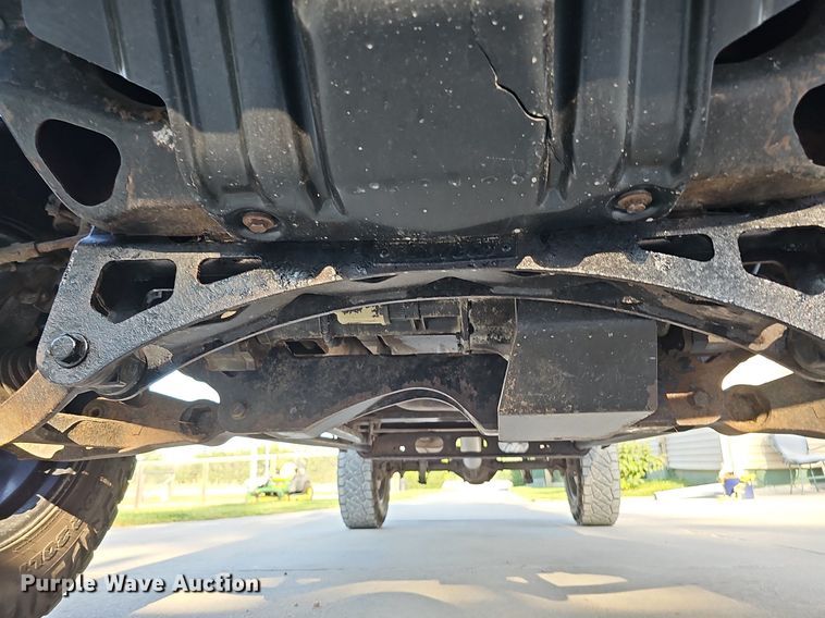 image for item DQ0292 2004 Chevrolet Silverado 1500  Crew Cab pickup truck