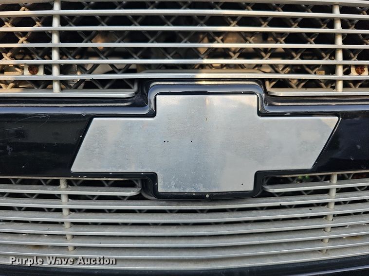 image for item DQ0292 2004 Chevrolet Silverado 1500  Crew Cab pickup truck