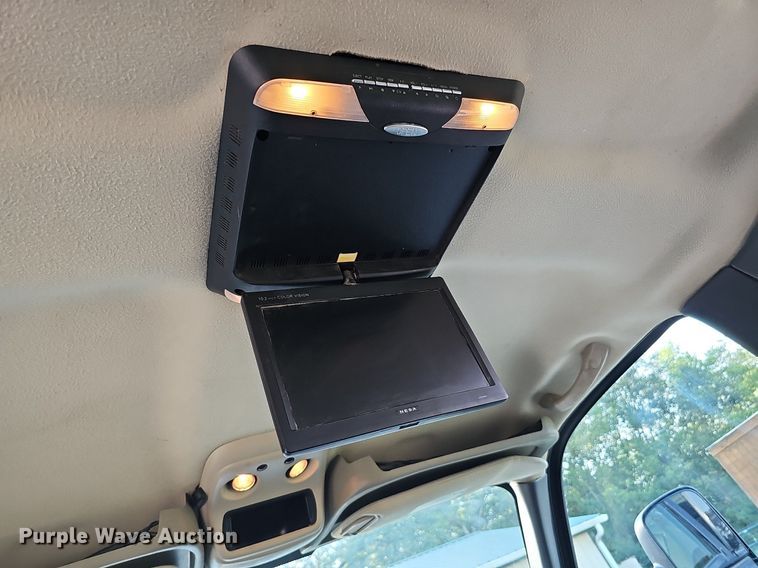 image for item DQ0292 2004 Chevrolet Silverado 1500  Crew Cab pickup truck