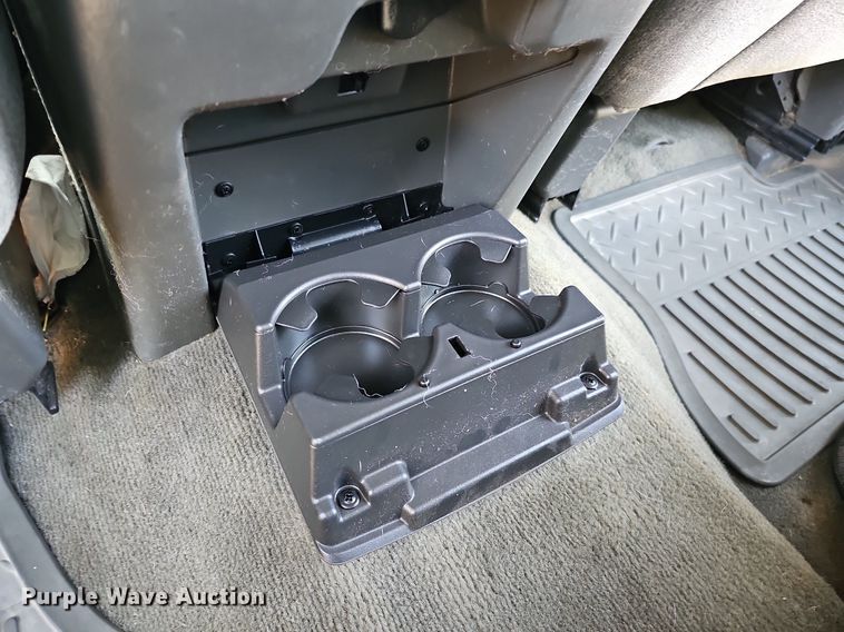 image for item DQ0292 2004 Chevrolet Silverado 1500  Crew Cab pickup truck