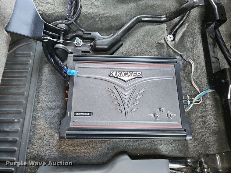 image for item DQ0292 2004 Chevrolet Silverado 1500  Crew Cab pickup truck