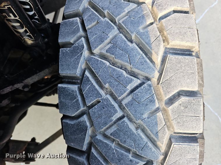 image for item DQ0292 2004 Chevrolet Silverado 1500  Crew Cab pickup truck