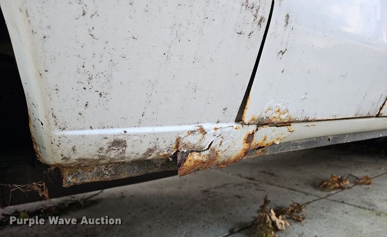 image for item DQ0307 2003 Ford E350 XLT Super Duty  van