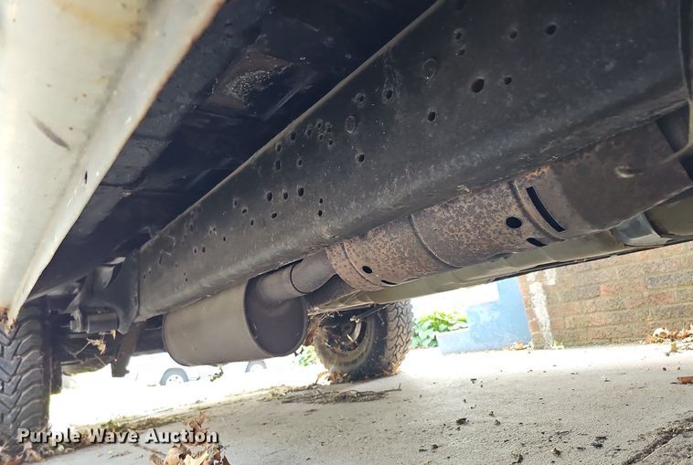 image for item DQ0307 2003 Ford E350 XLT Super Duty  van