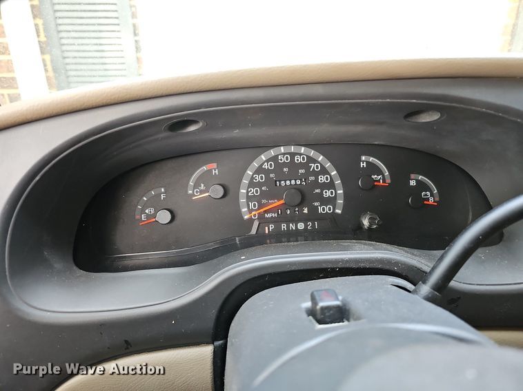 image for item DQ0307 2003 Ford E350 XLT Super Duty  van