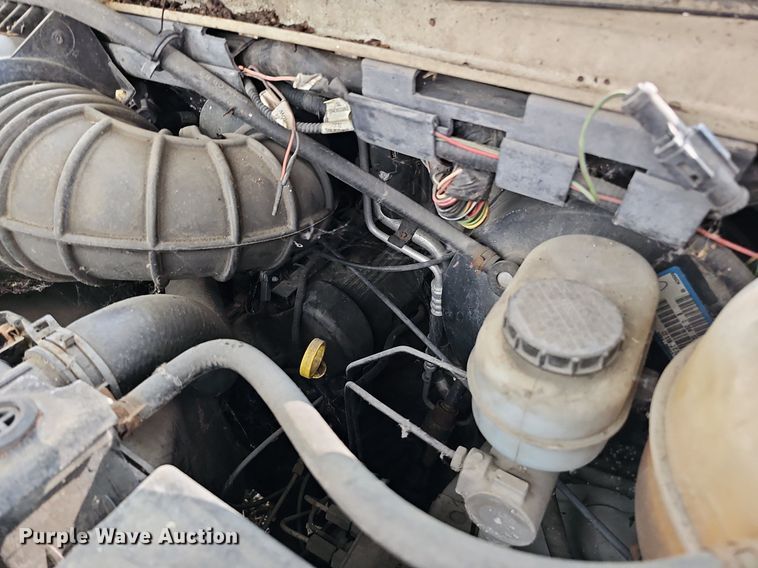 image for item DQ0307 2003 Ford E350 XLT Super Duty  van