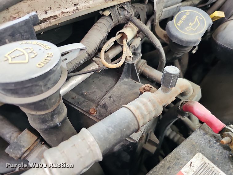 image for item DQ0307 2003 Ford E350 XLT Super Duty  van