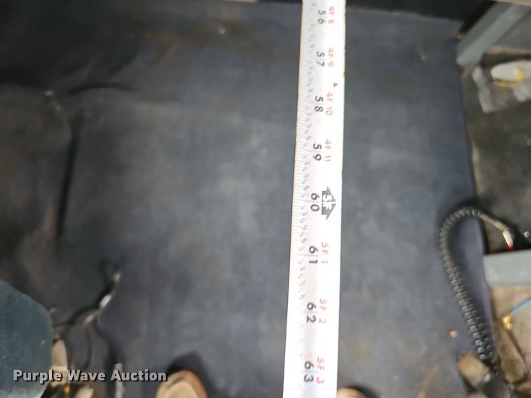 image for item DQ0310 1997 International T2000  semi truck