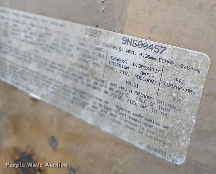 image for item DQ0310 1997 International T2000  semi truck