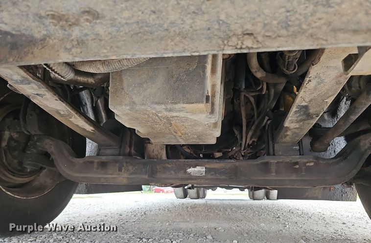 image for item DQ0310 1997 International T2000  semi truck