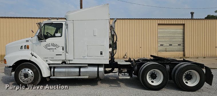 image for item DQ0311 2001 Sterling AT9500  semi truck