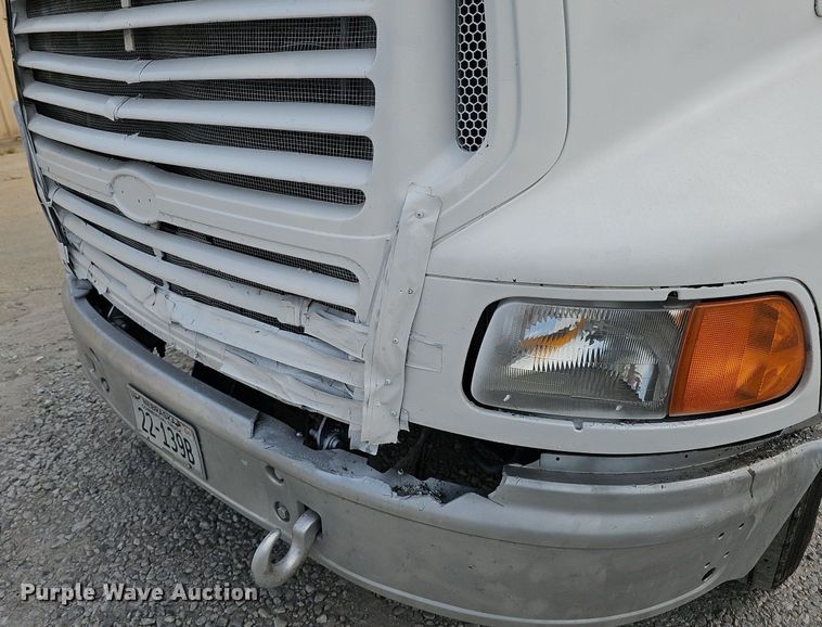 image for item DQ0311 2001 Sterling AT9500  semi truck