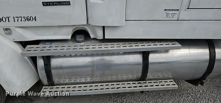 image for item DQ0311 2001 Sterling AT9500  semi truck