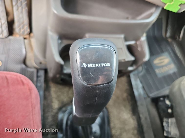 image for item DQ0311 2001 Sterling AT9500  semi truck