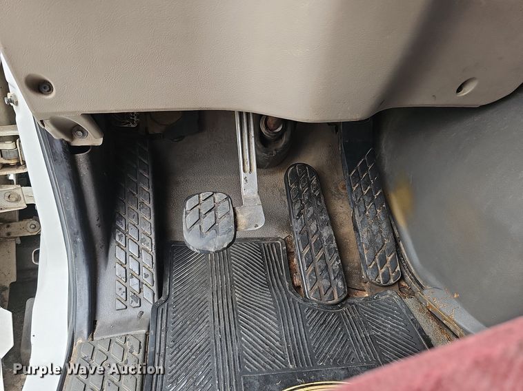 image for item DQ0311 2001 Sterling AT9500  semi truck