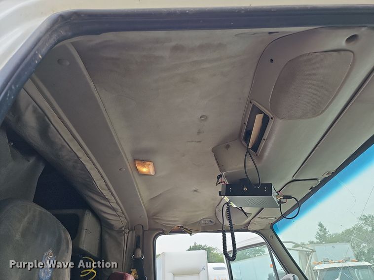 image for item DQ0311 2001 Sterling AT9500  semi truck