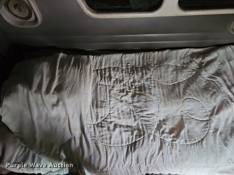 image for item DQ0311 2001 Sterling AT9500  semi truck