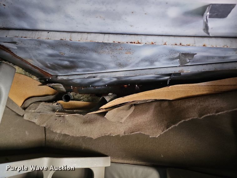 image for item DQ0311 2001 Sterling AT9500  semi truck