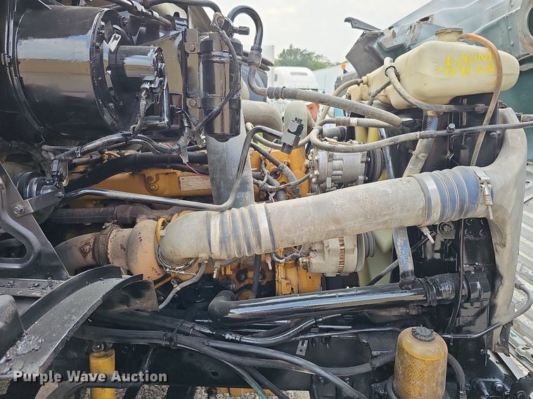 image for item DQ0311 2001 Sterling AT9500  semi truck