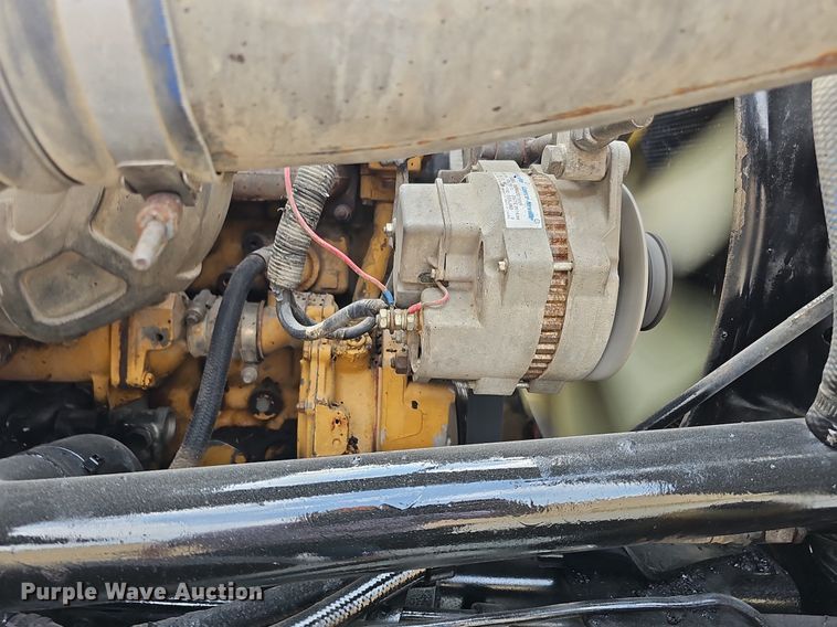 image for item DQ0311 2001 Sterling AT9500  semi truck