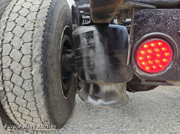 image for item DQ0311 2001 Sterling AT9500  semi truck