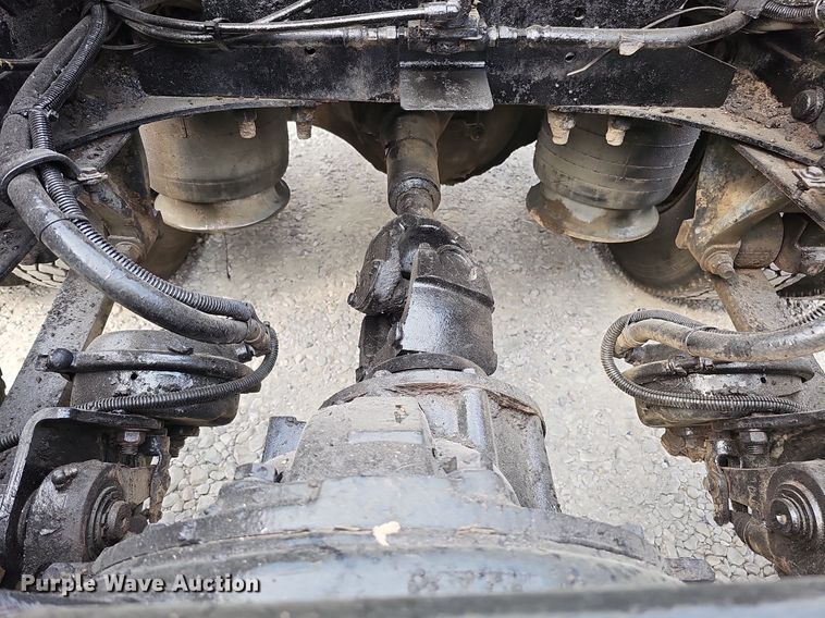 image for item DQ0311 2001 Sterling AT9500  semi truck