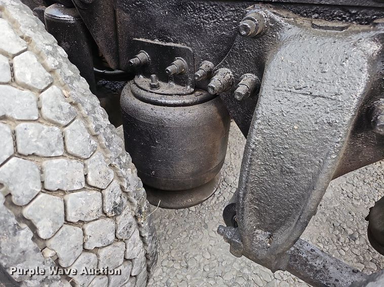 image for item DQ0311 2001 Sterling AT9500  semi truck