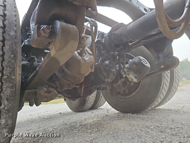 image for item DQ0311 2001 Sterling AT9500  semi truck