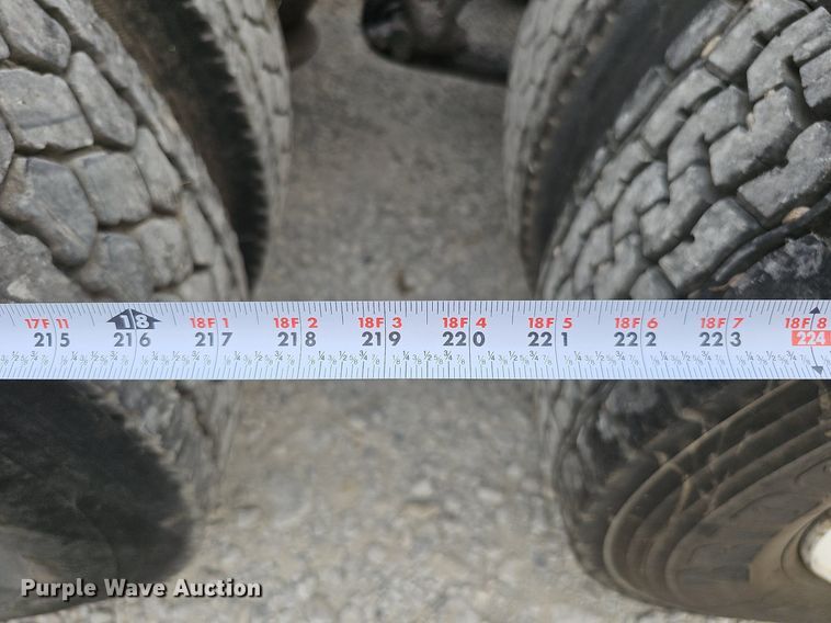 image for item DQ0311 2001 Sterling AT9500  semi truck