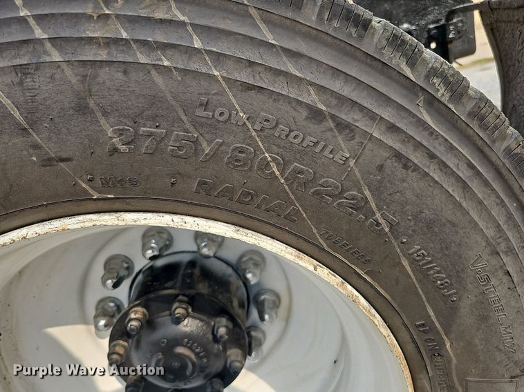 image for item DQ0311 2001 Sterling AT9500  semi truck