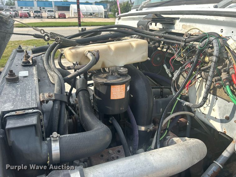 image for item DQ0910 1993 Ford L7000  refuse truck