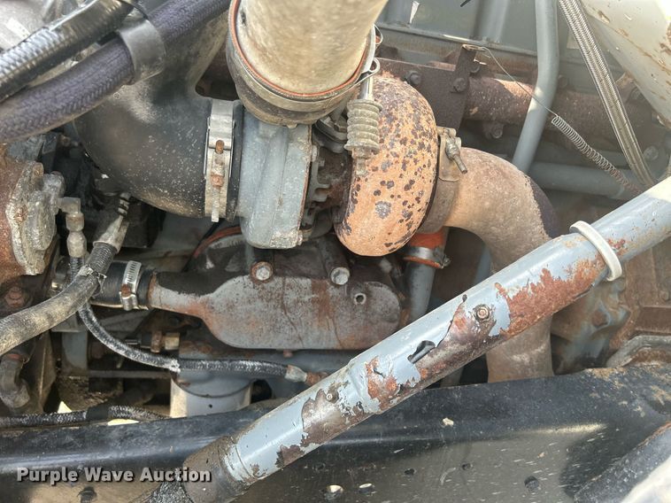 image for item DQ0910 1993 Ford L7000  refuse truck