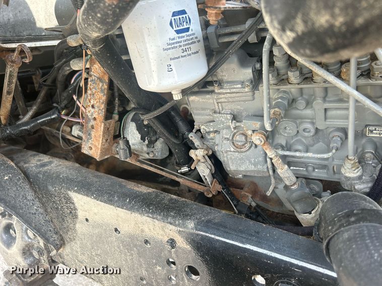 image for item DQ0910 1993 Ford L7000  refuse truck