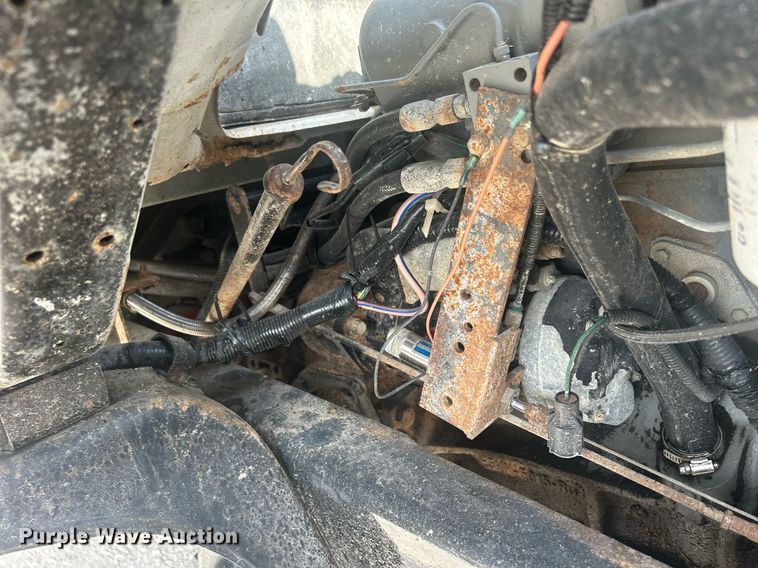 image for item DQ0910 1993 Ford L7000  refuse truck