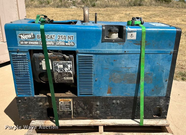 image for item DQ1390 Miller Bobcat 250NT welder/generator