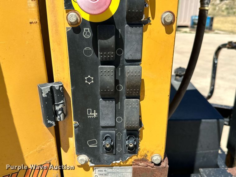 image for item DQ1392 2015 Mclaughlin VX30-500 vacuum excavator