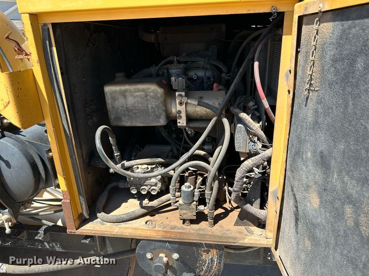 image for item DQ1392 2015 Mclaughlin VX30-500 vacuum excavator