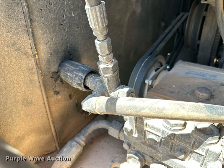 image for item DQ1392 2015 Mclaughlin VX30-500 vacuum excavator