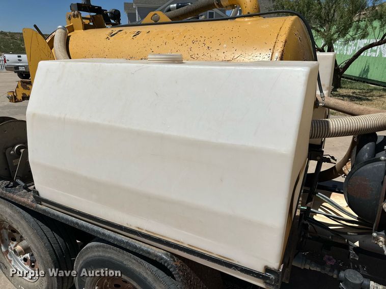 image for item DQ1392 2015 Mclaughlin VX30-500 vacuum excavator