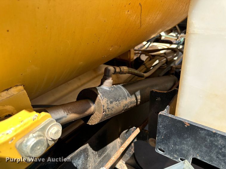 image for item DQ1392 2015 Mclaughlin VX30-500 vacuum excavator