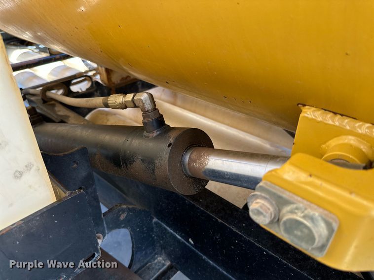 image for item DQ1392 2015 Mclaughlin VX30-500 vacuum excavator