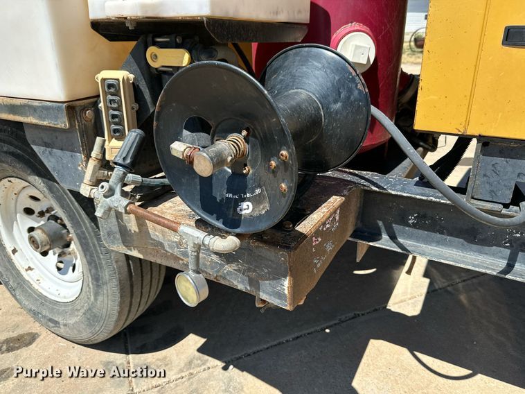 image for item DQ1393 2010 Vac-Tron LP 555DT vacuum excavator