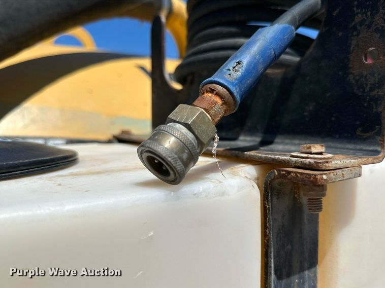 image for item DQ1393 2010 Vac-Tron LP 555DT vacuum excavator