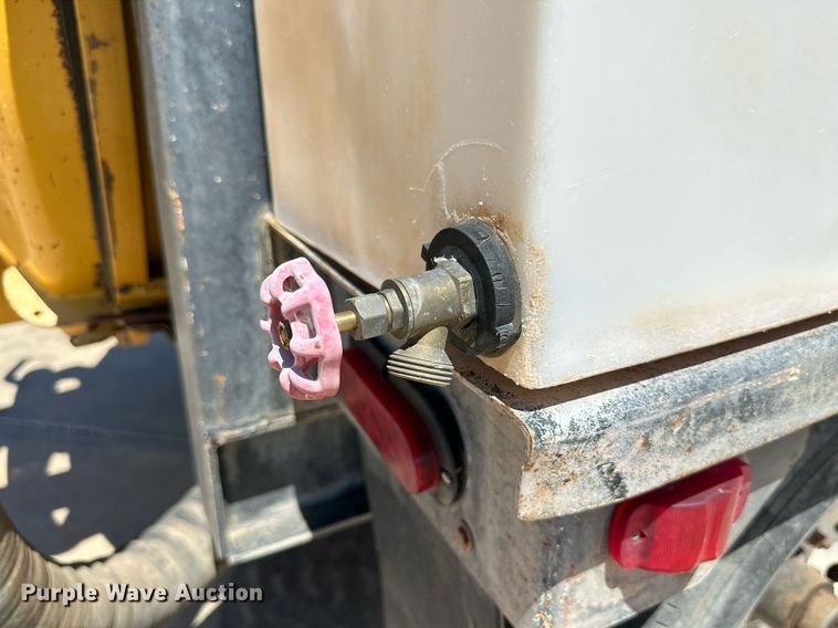 image for item DQ1393 2010 Vac-Tron LP 555DT vacuum excavator