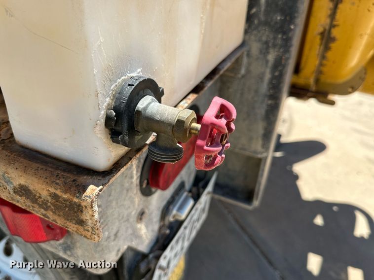 image for item DQ1393 2010 Vac-Tron LP 555DT vacuum excavator