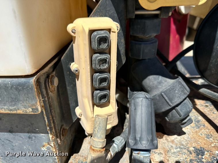 image for item DQ1393 2010 Vac-Tron LP 555DT vacuum excavator