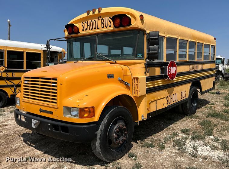 image for item DQ1398 1999 International 3800  school bus